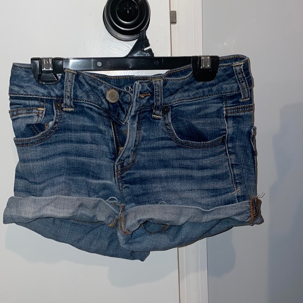 American Eagle Outfitters Blue Denim Jean Shorts. Size 0